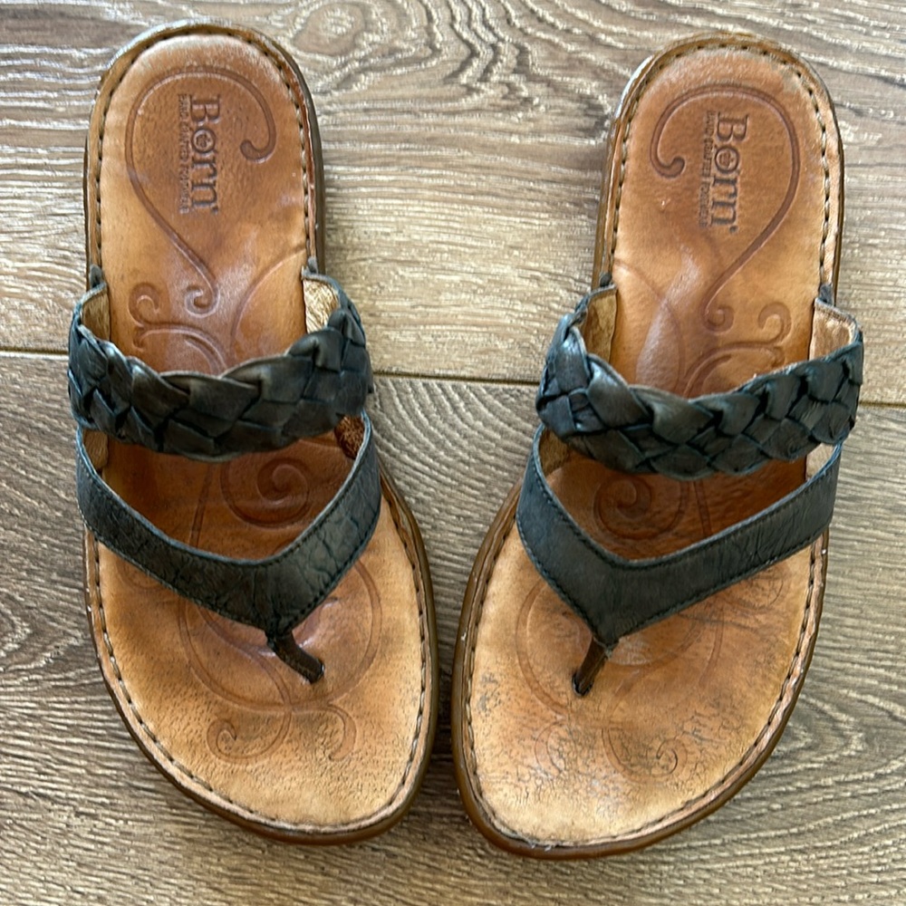 Women’s Born Handcrafted Footwear Sandals Sz 7M